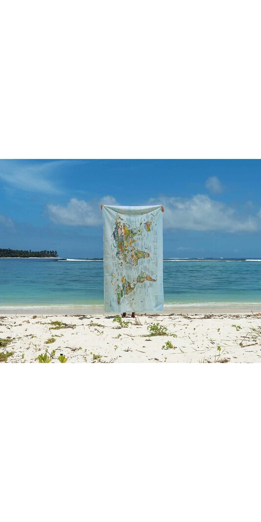GLOBE TROTT-AIR TOWEL BUCKETLIST MAP