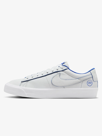 Nike SB MEN'S BLAZER LOW PRO GT PREMIUM SUMMIT WHITE/GAME ROYAL