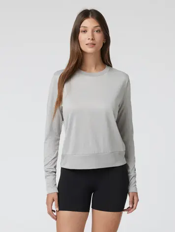 Vuori WOMEN'S DAYDREAM CREW LS LIGHT GREY HEATHER