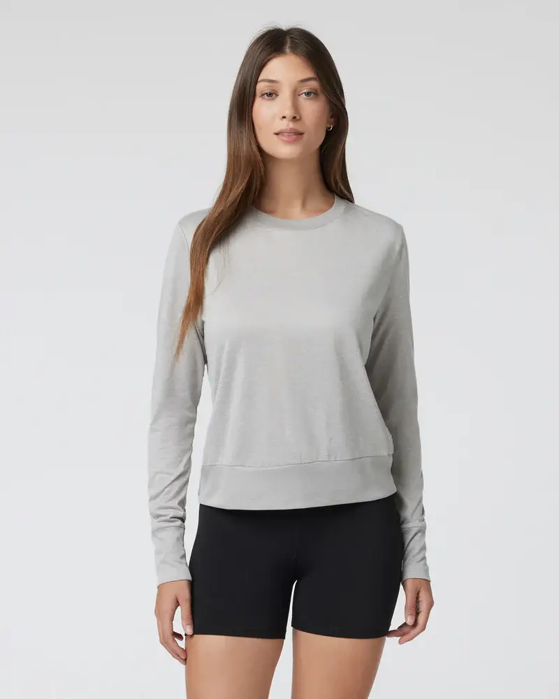 Vuori WOMEN'S DAYDREAM CREW LS LIGHT GREY HEATHER