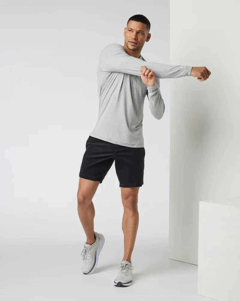 Vuori MEN'S EASE PERFORMANCE HENLEY LIGHT HEATHER GREY