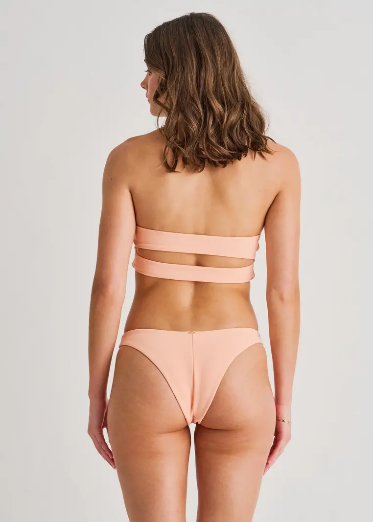 Everyday Sunday EXTRA SLIM HIGH LEG BAS CHEEKY ÉCHANCRÉ SUMMER PEACH