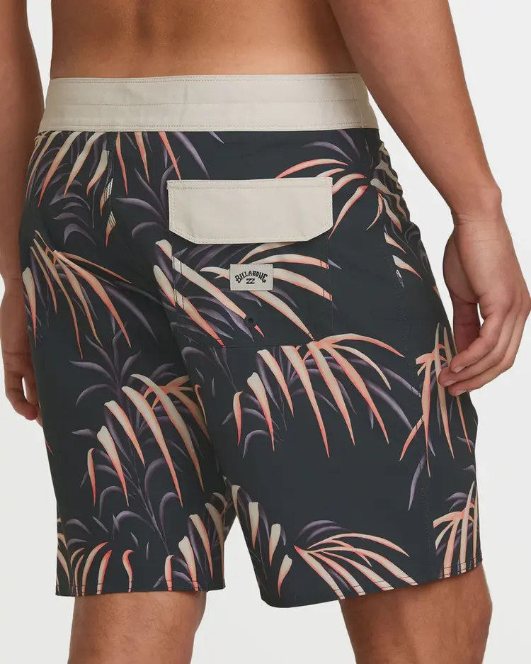 Billabong MEN'S SUNDAYS PRO PERFORMANCE BOARDSHORTS