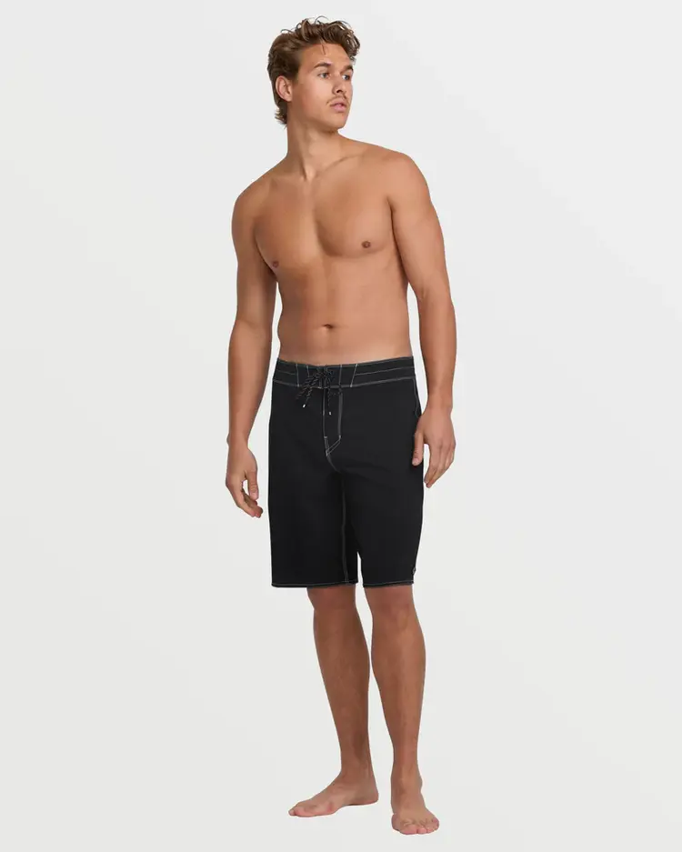 Billabong MEN'S CORE LORD PRO PERFORMANCE BOARDSHORTS BLACK