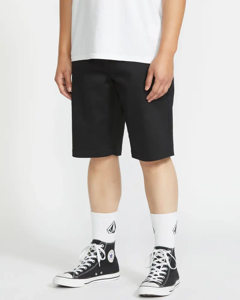 Volcom MEN'S FRICKIN MODERN STRETCH 21 SHORTS BLACK