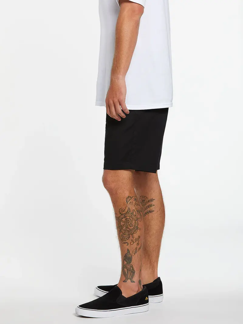 Volcom MEN'S FRICKIN ELASTIC WAIST 19 SHORTS BLACK