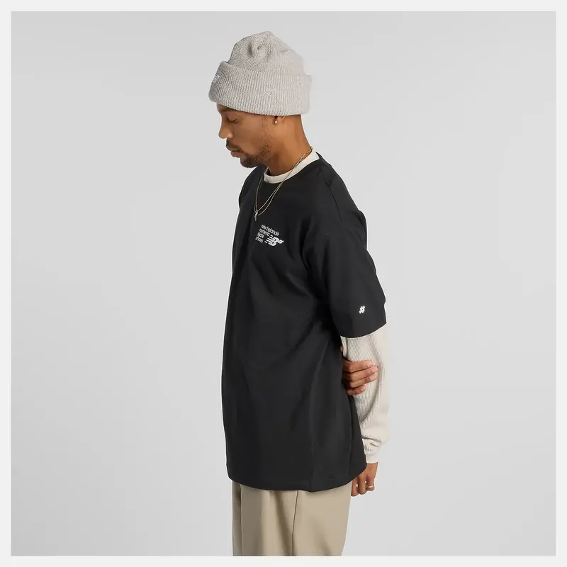 New Balance HOMMES NUMERIC SMALL LOGO JERSEY T-SHIRT BLACK