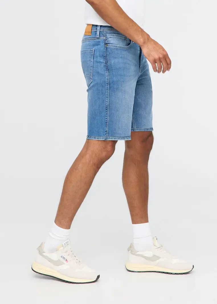 Du/er HOMMES PERFORMANCE DENIM SHORT 10 VINTAGE SEASIDE