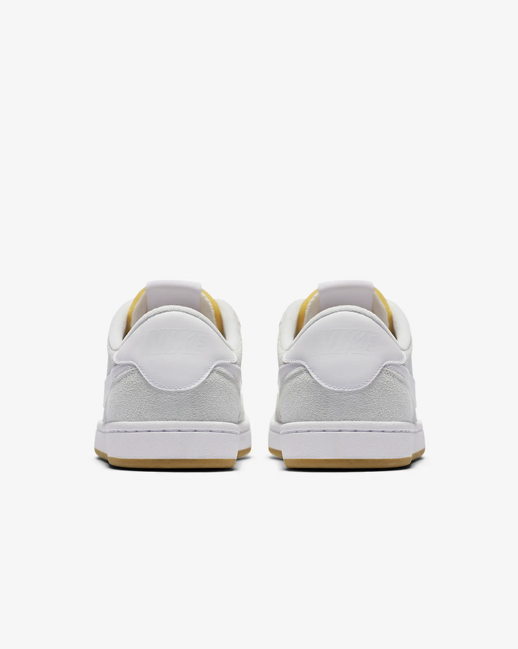 Nike SB HOMMES FC CLASSIC 2X SUMMIT WHITE
