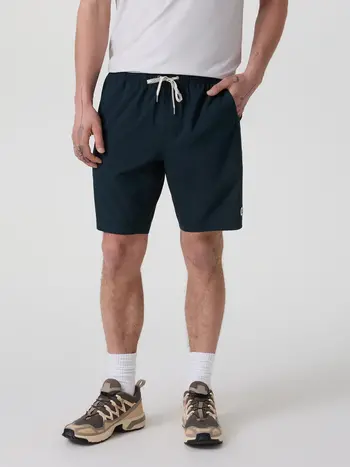Vuori MEN'S KORE SHORT LINED 7" INK