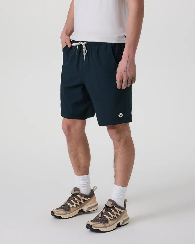 Vuori MEN'S KORE SHORT LINED 7" INK