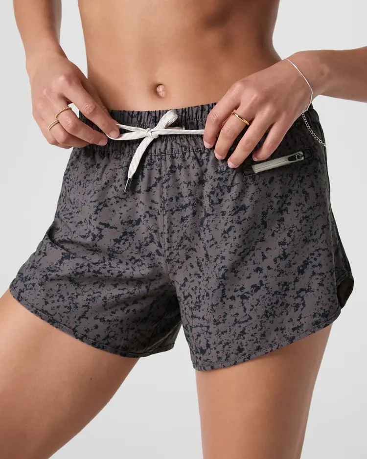 Vuori FEMMES CLEMENTINE 4" SHORT 2.0