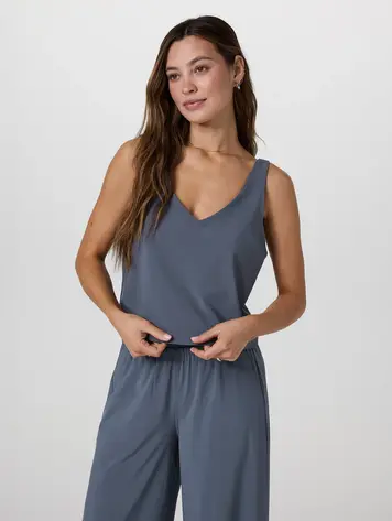 Vuori WOMEN'S SL VILLA CROPPED TANK AZURE