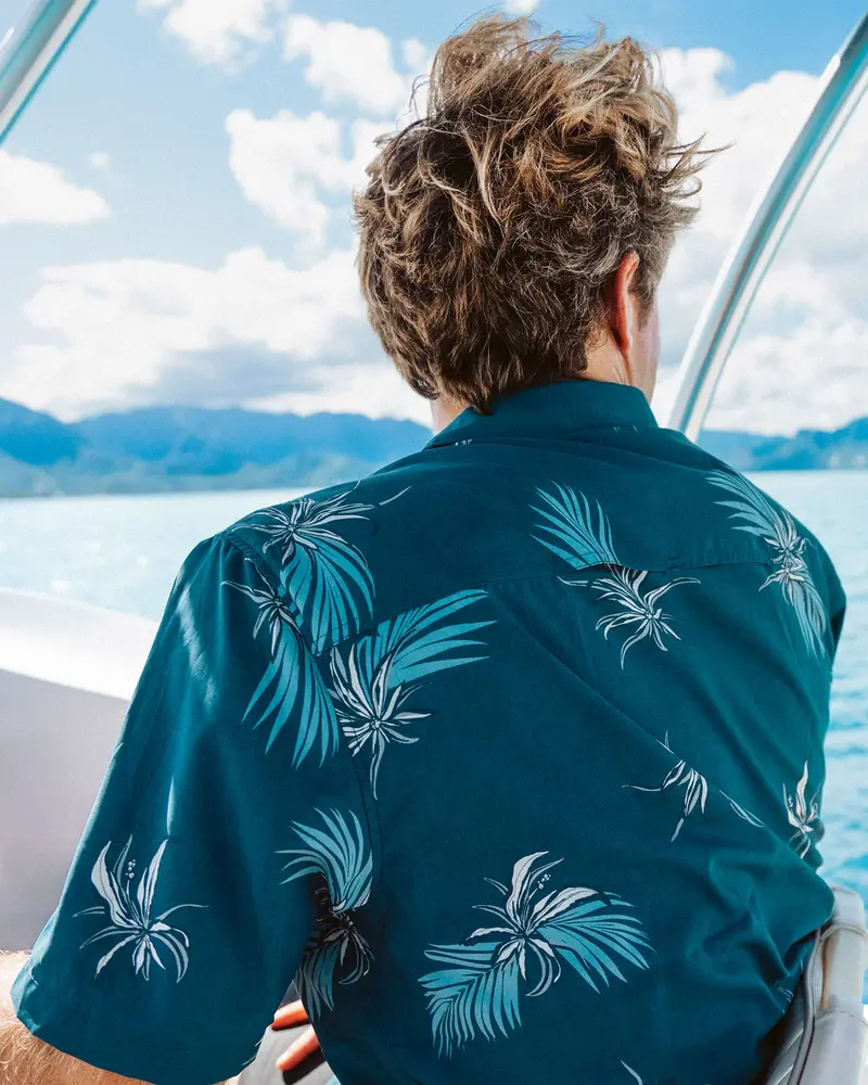 Salty crew MEN'S WEEKENDER UV BUTTON UP WOVEN BLUEFIN