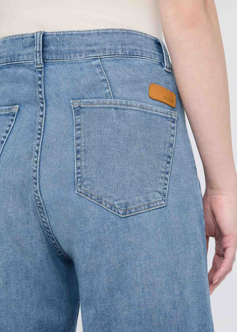 Du/er FEMMES PERFORMANCE DENIM LITE PLEATED PANT SLATE INDIGO