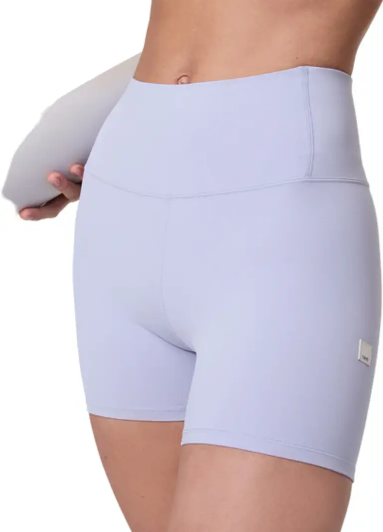 Vuori WOMEN'S ALL THE FEELS SHORTS LAVENDER MIST
