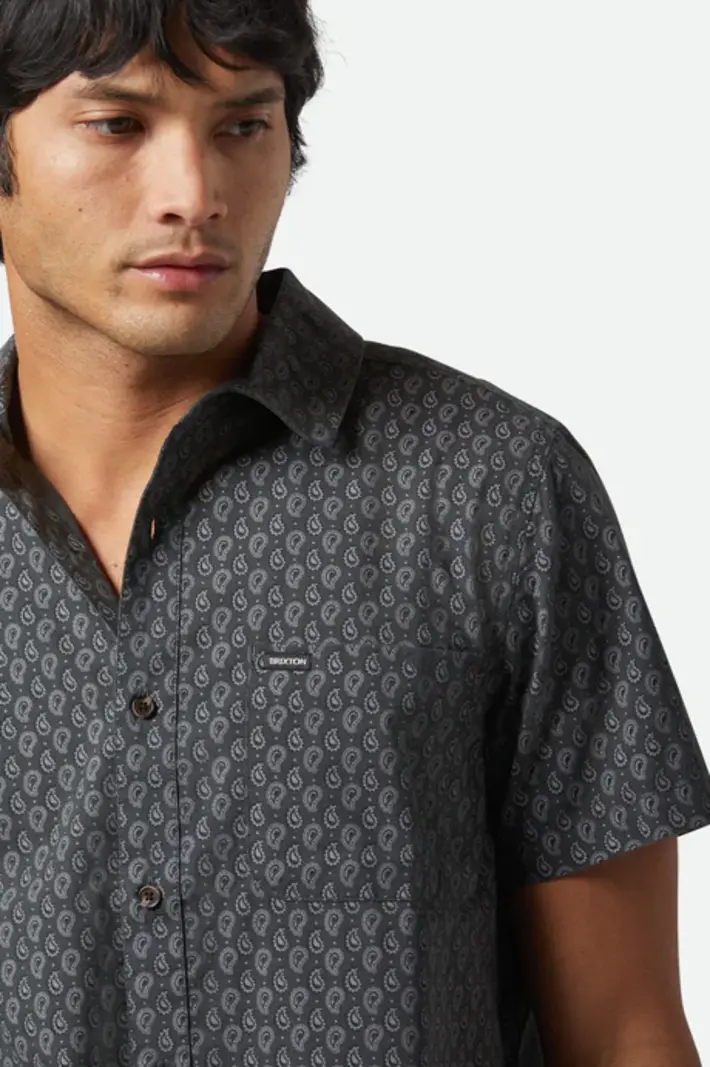 Brixton HOMMES CHARTER PRINT SS SHIRT WASHED BLACK/PRAISLEY
