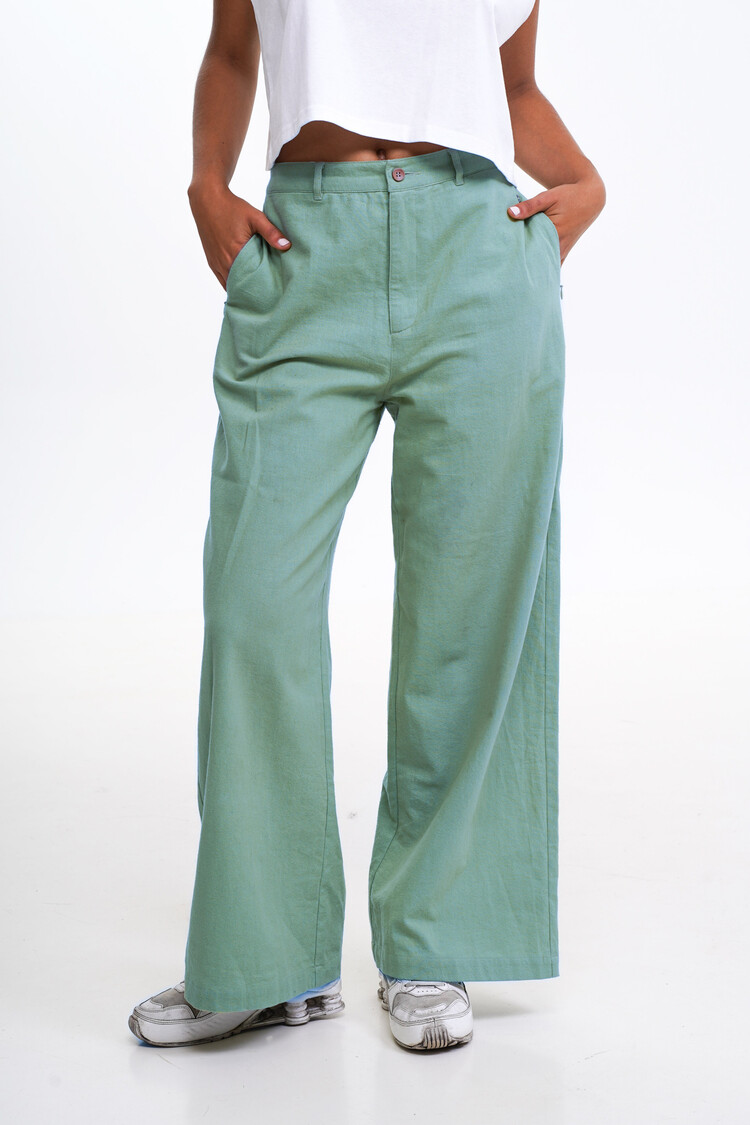 Notice the reckless FEMMES EVERGREEN BEACH PANTS