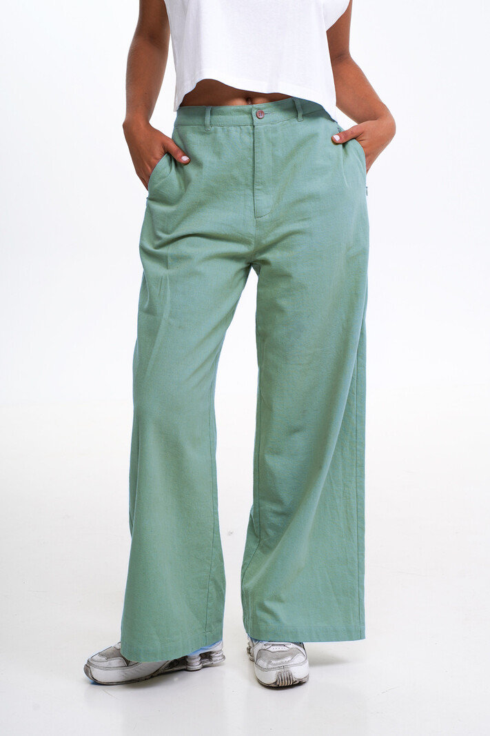 Notice the reckless FEMMES EVERGREEN BEACH PANTS TEAL/GREEN
