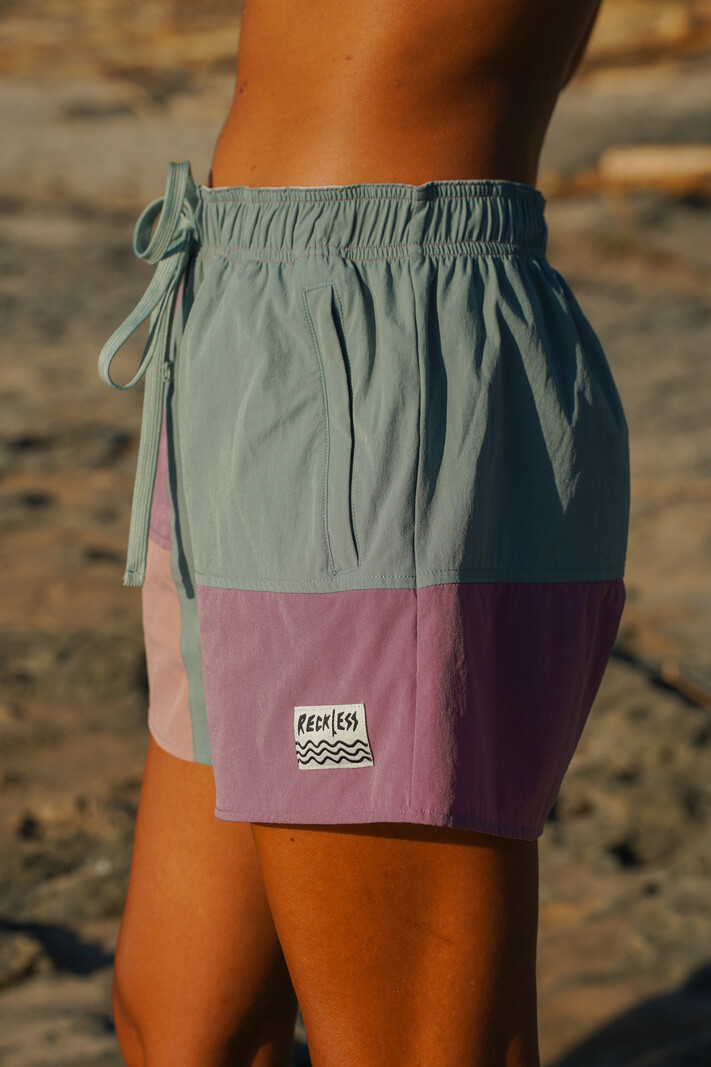 Notice the reckless FEMMES SWITCHBACK SHORTS MULTI