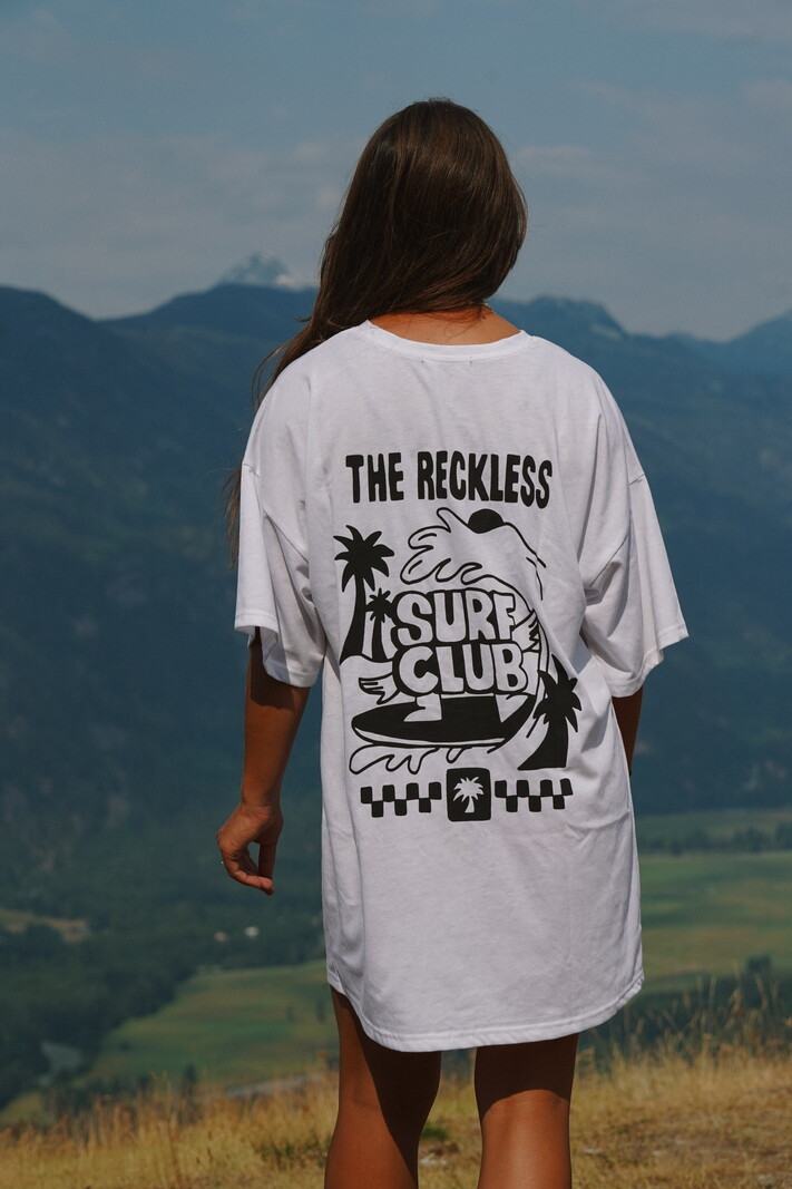 Notice the reckless FEMMES SURF CLUB TEE DRESS WHITE