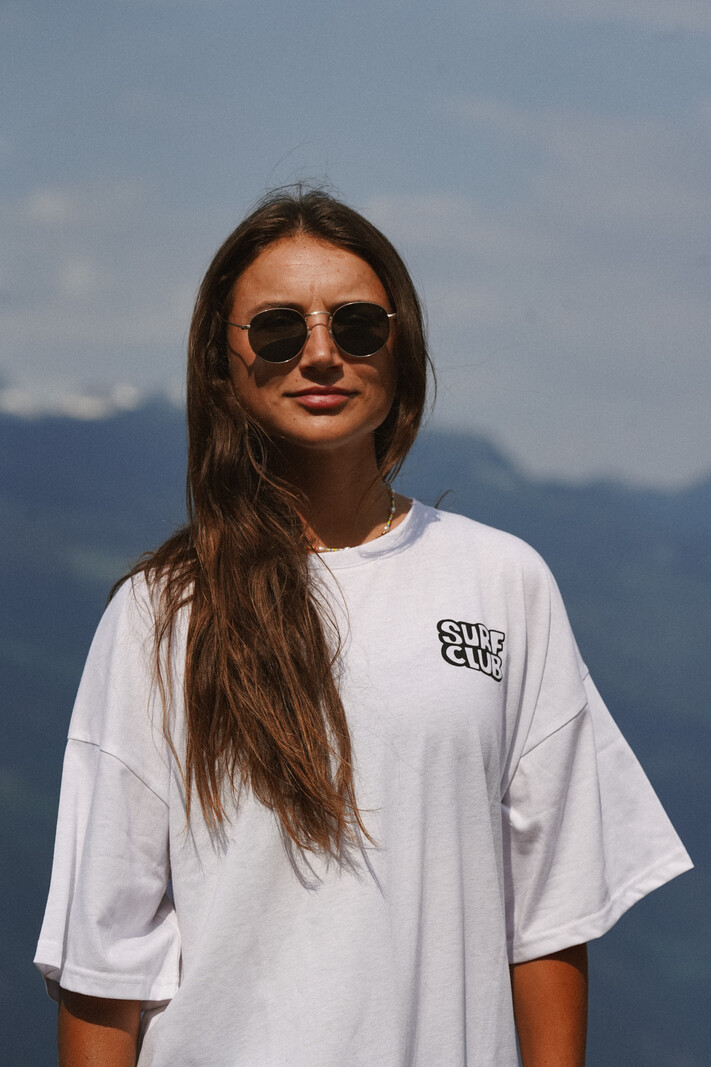 Notice the reckless FEMMES SURF CLUB TEE DRESS WHITE