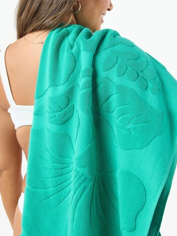 Aloha HEIPUA BEACH TOWEL GROVE