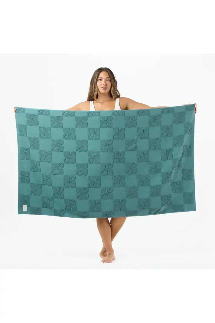 Aloha PUA CHECK BEACH TOWEL ATLANTIC