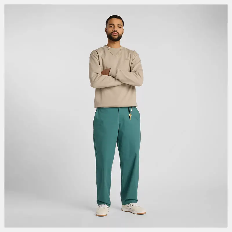 New Balance MEN'S FRENCH TERRY CREWNECK ARID STONE