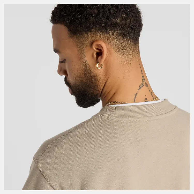 New Balance MEN'S FRENCH TERRY CREWNECK ARID STONE