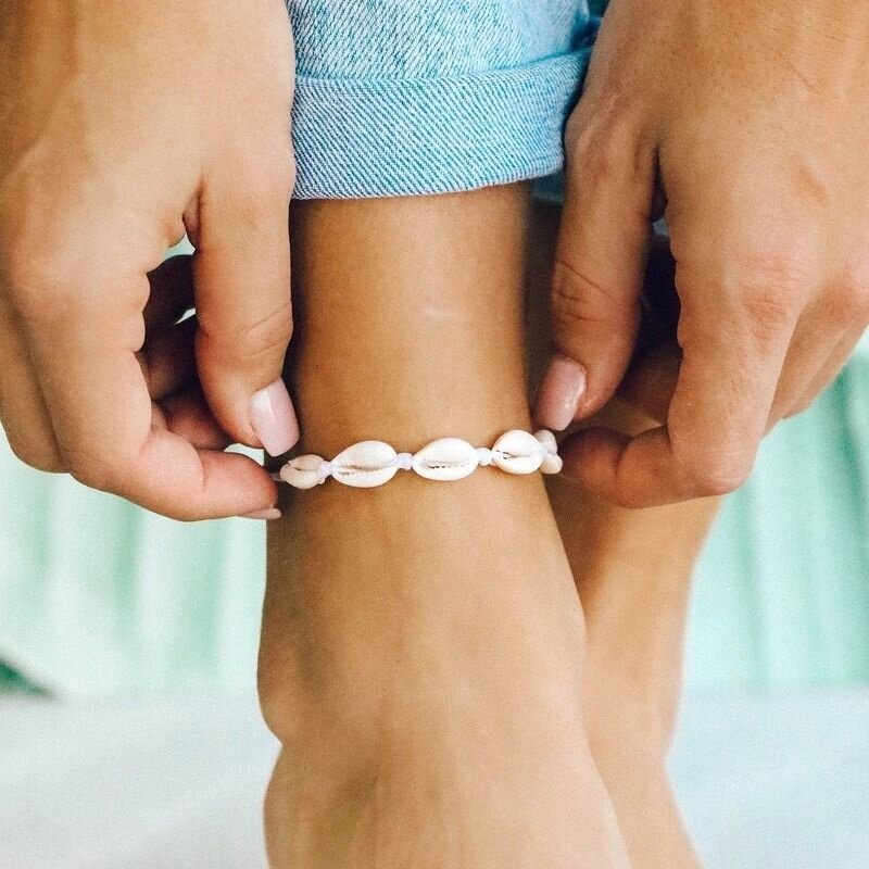 Puravida KNOTTED COWRIES ANKLET WHITE