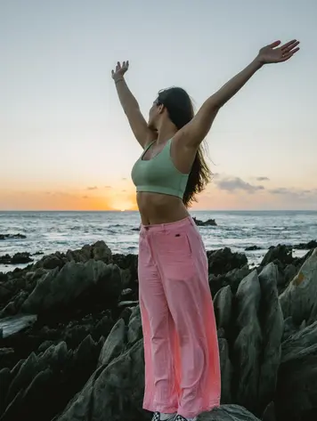 Notice the reckless FEMMES ZIA'S BEACH PANTS PINK