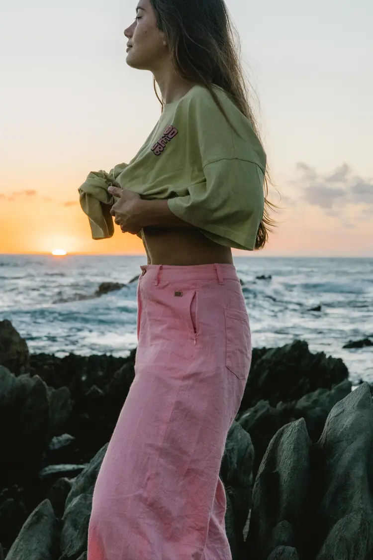Notice the reckless FEMMES ZIA'S BEACH PANTS