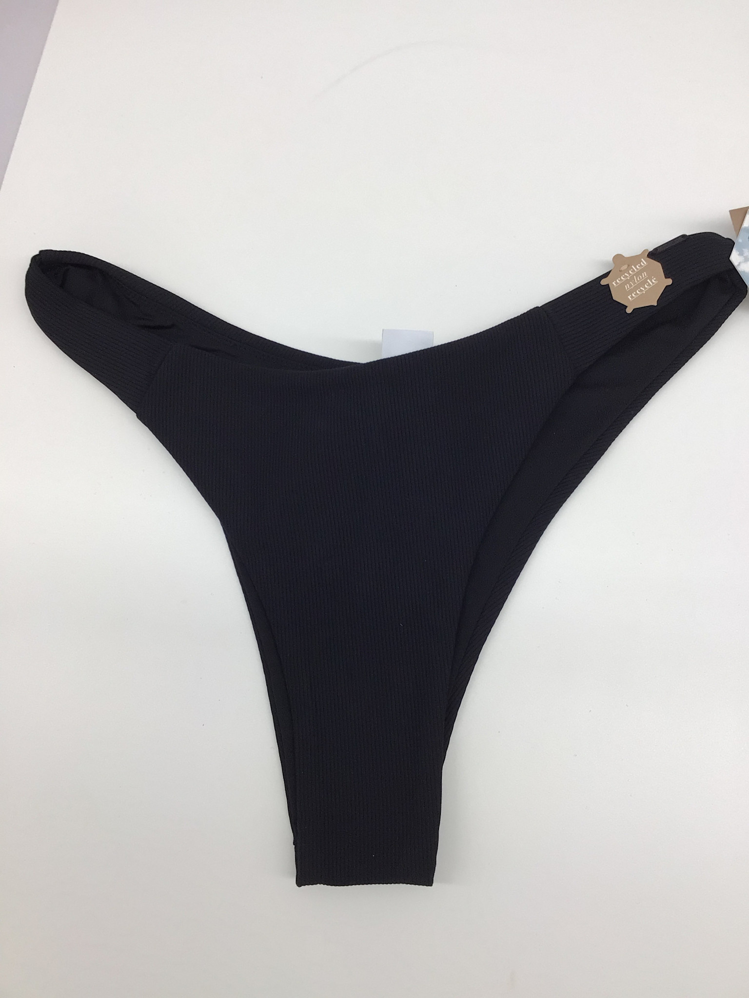 Everyday Sunday EXTRA SLIM HIGH LEG BAS CHEEKY ÉCHANCRÉ BLACK