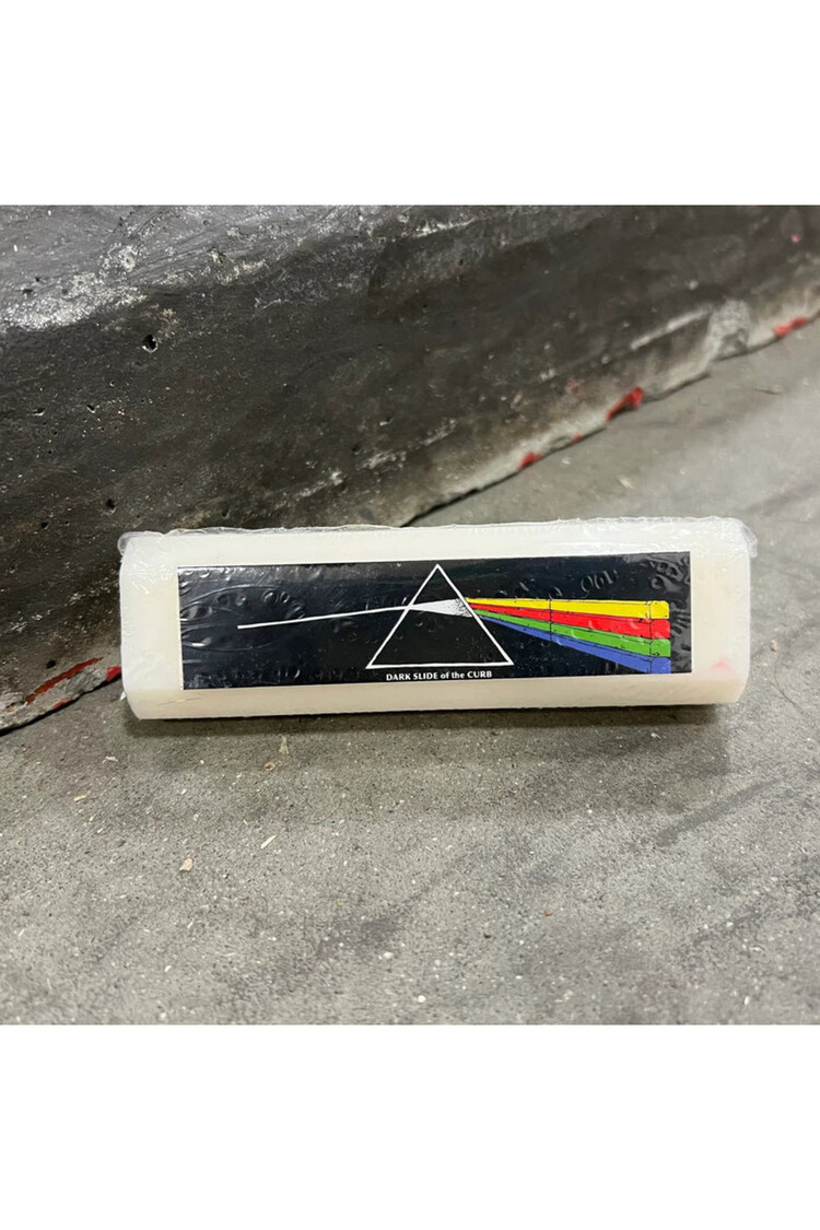 DARK SLIDE OF THE CURB COCONUT WAX