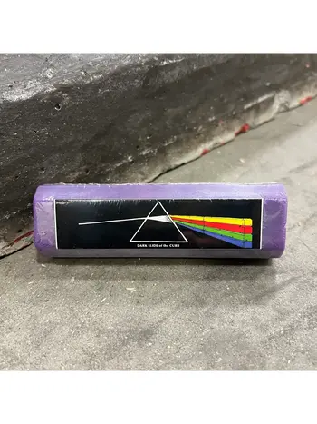 DARK SLIDE OF THE CURB BLACKBERRY WAX PURPLE