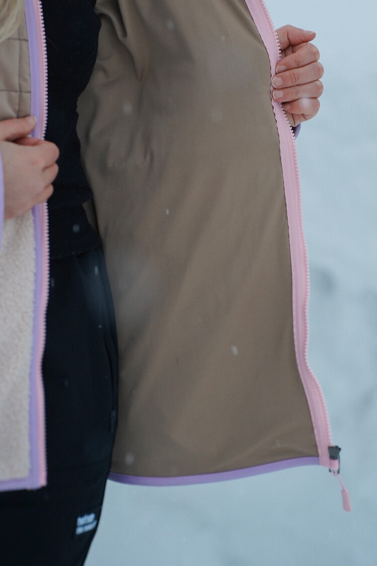 Notice the reckless HIGHLAND FLEECE VEST