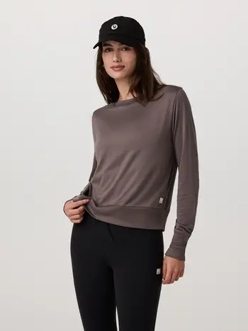 Vuori WOMEN'S DAYDREAM CREW LS HUCKLEBERRY