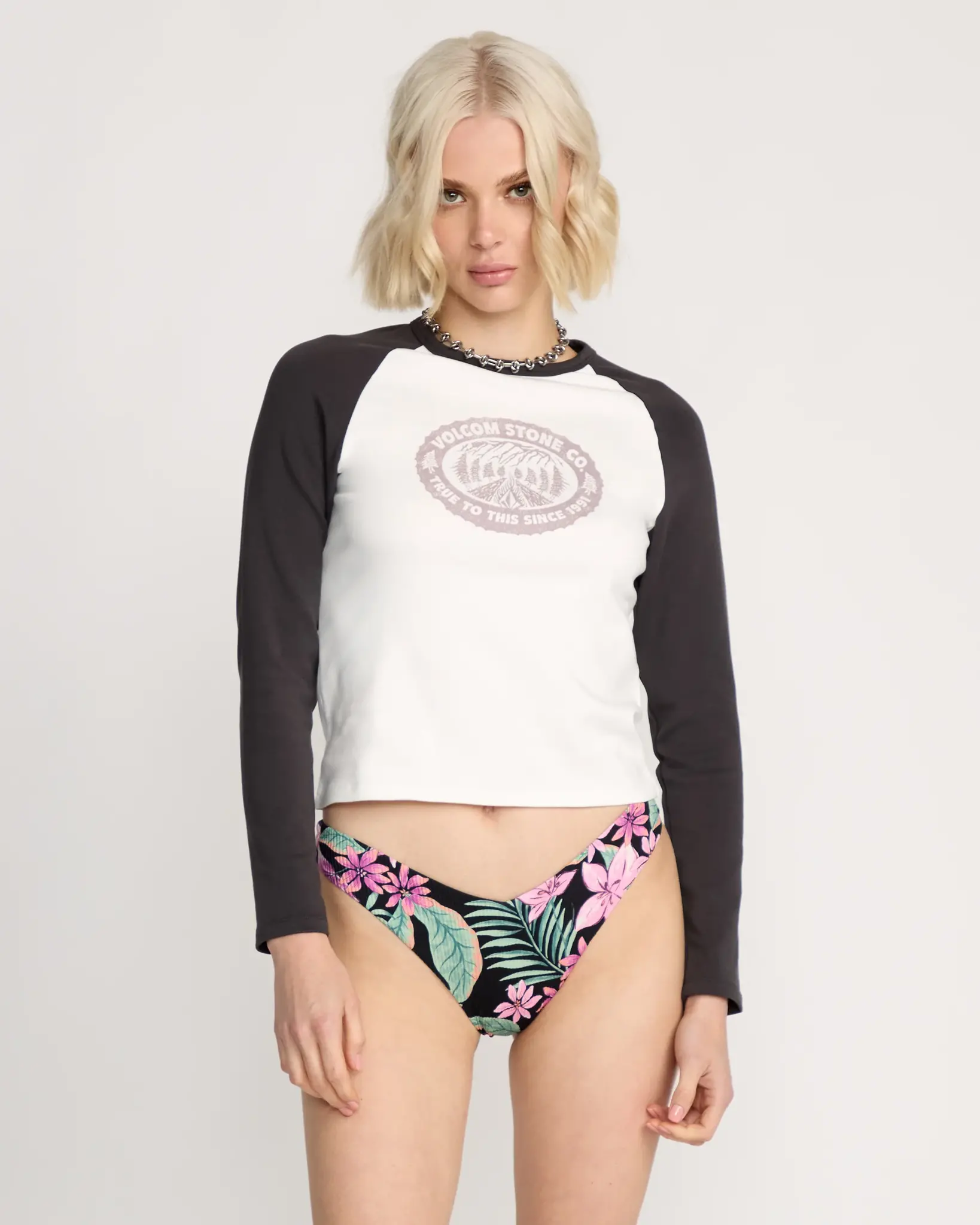 Volcom FEMMES GIVING IN RAGLAN TEE
