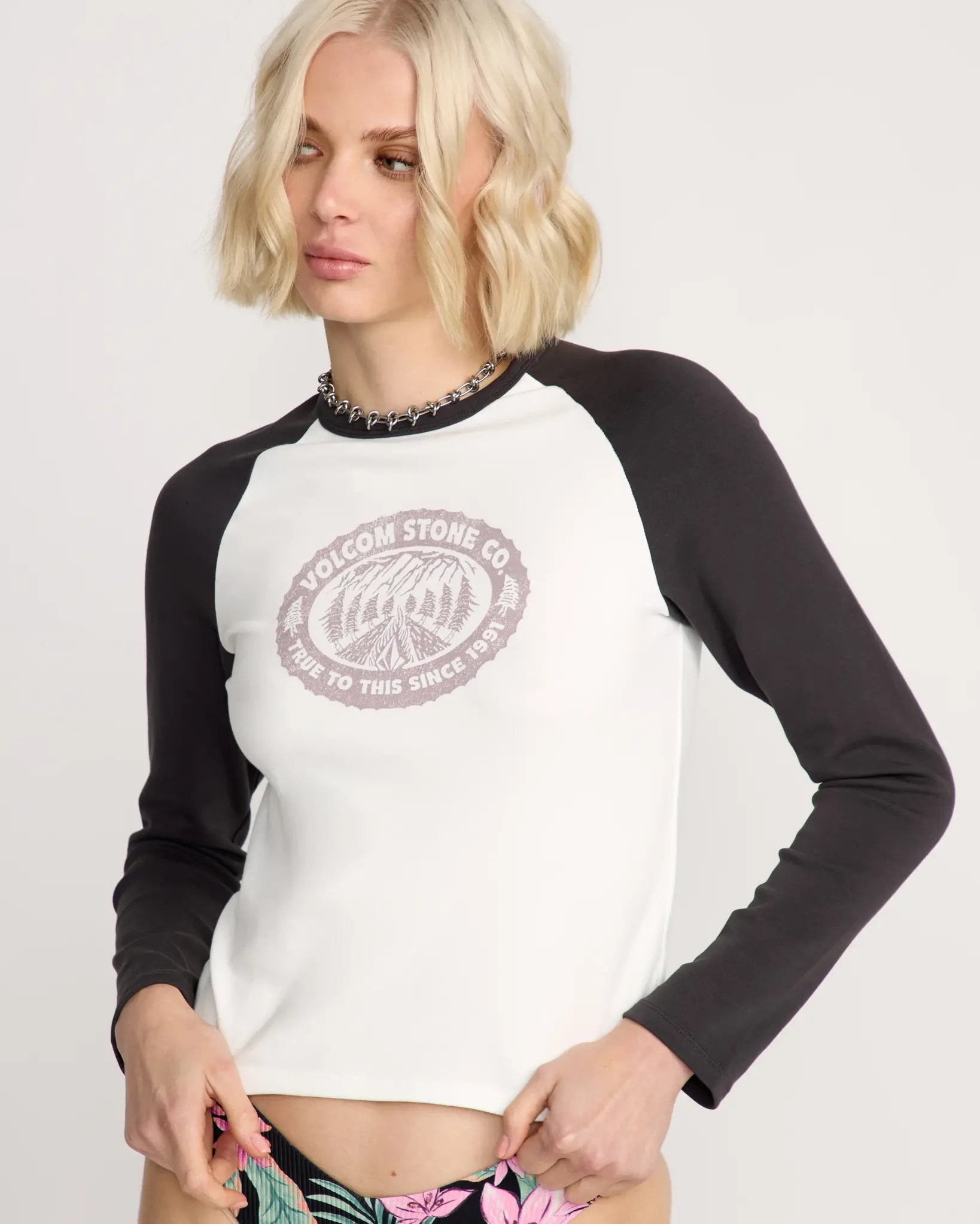 Volcom FEMMES GIVING IN RAGLAN TEE
