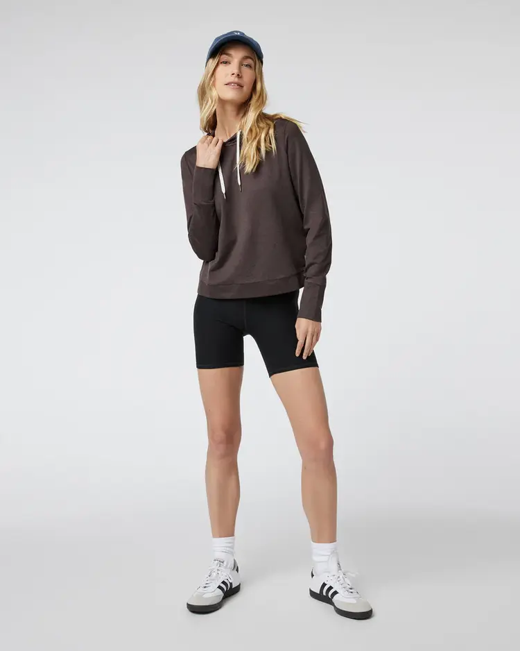 Vuori WOMEN'S CLEAN ELEVATION SHORTY 6"