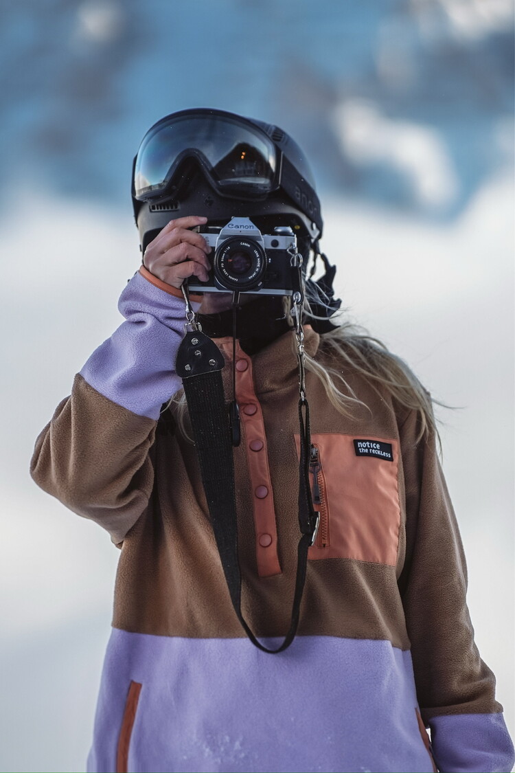 Notice the reckless FEMMES RIDGE POLAR FLEECE