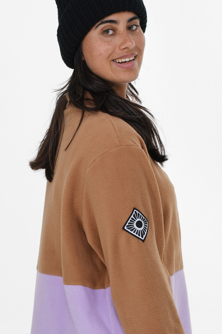 Notice the reckless WOMEN'S RIDGE POLAR FLEECE