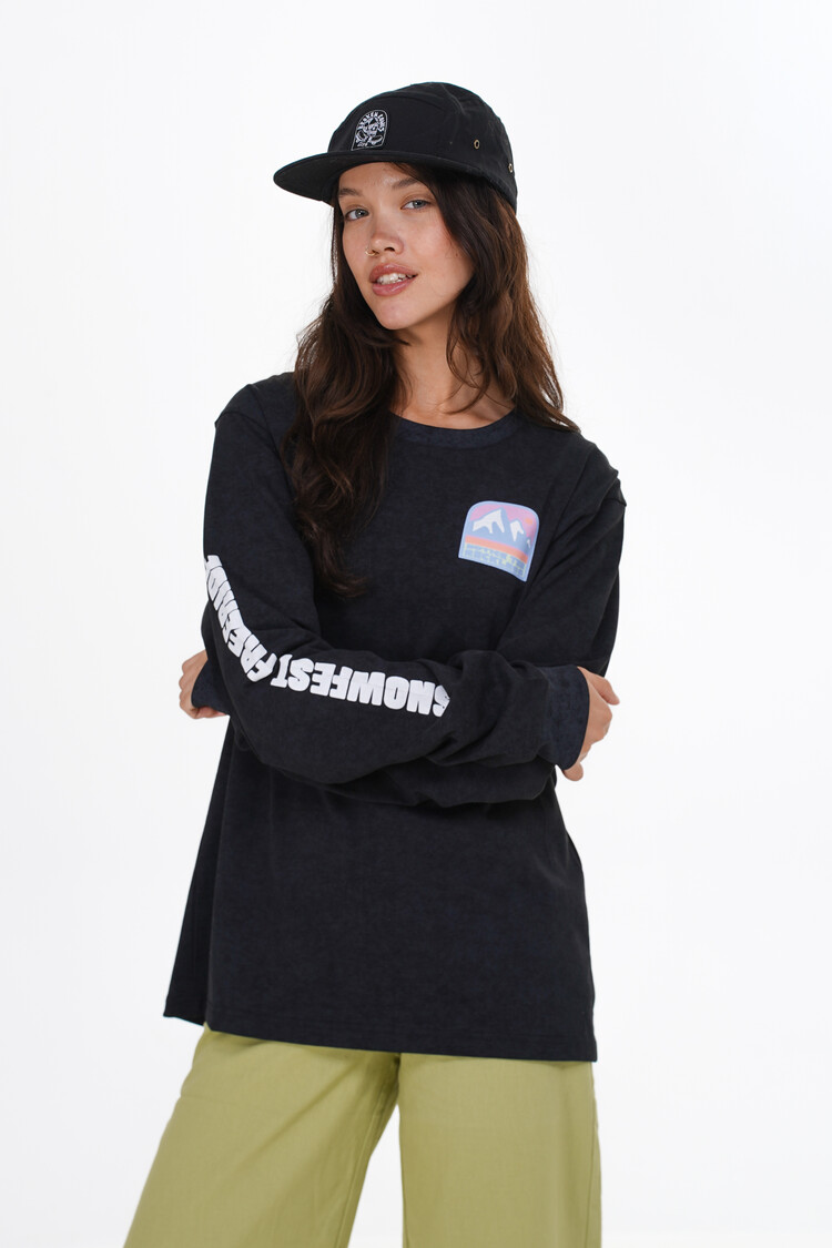 Notice the reckless WOMEN'S MOUNTAIN RIDGE LS