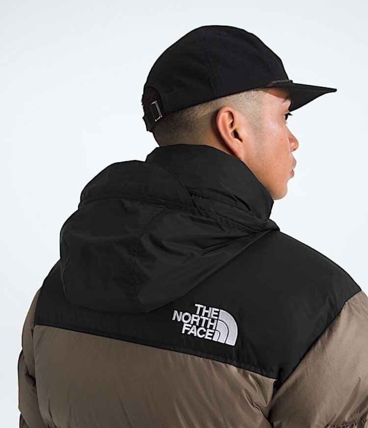 THE NORTH FACE MEN'S 1996 RETRO NUPTSE JACKET
