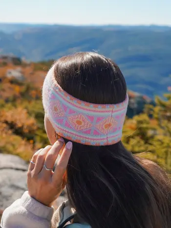 Notice the reckless FEMMES PASTEL SKY HEADBAND