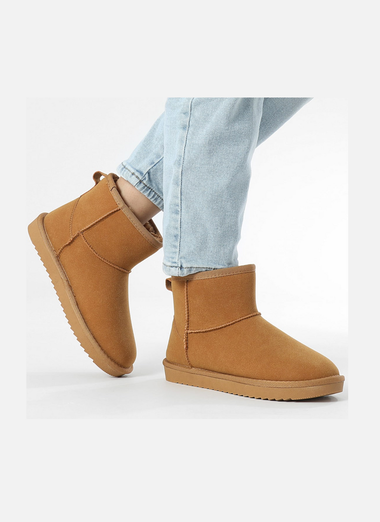 Only WOMEN'S FEODORA TEDDY LINED BOOTS