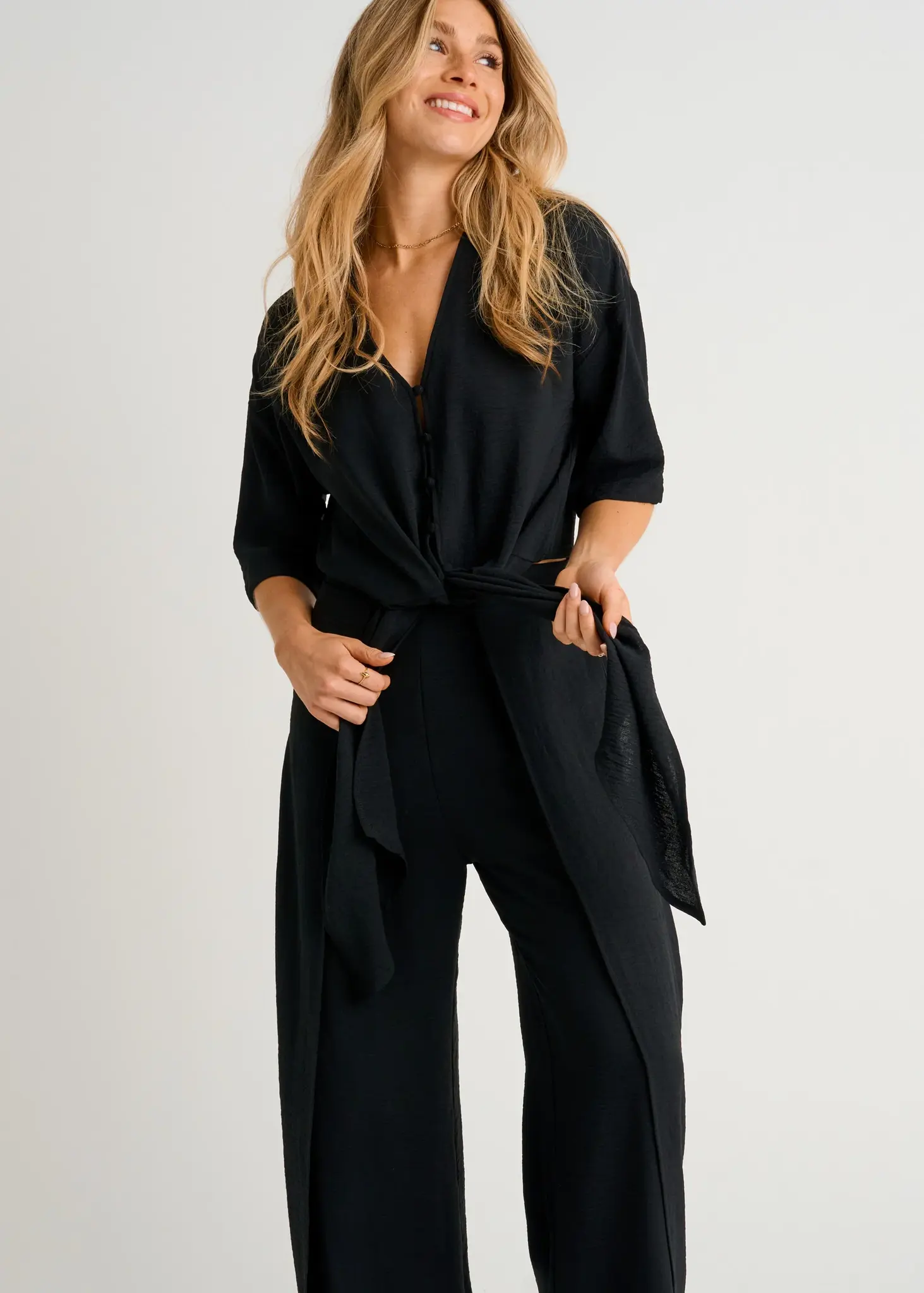 Everyday Sunday WOMEN'S FRONT TIE BUTTON COVER-UP BLOUSE