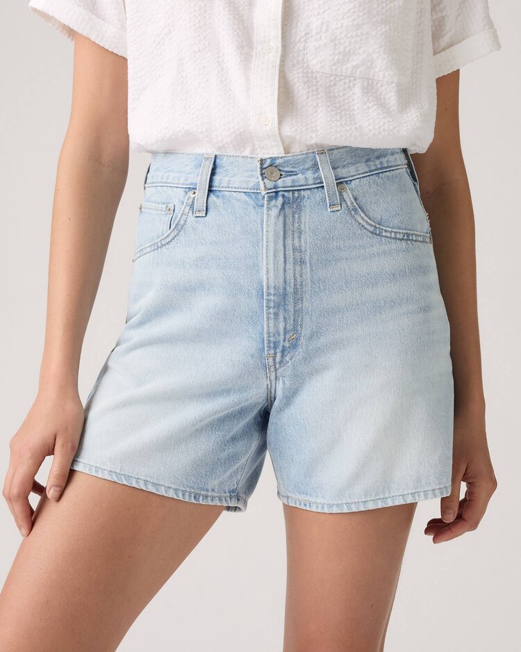 Levis FEMMES CINCH MID-THIGH SHORTS
