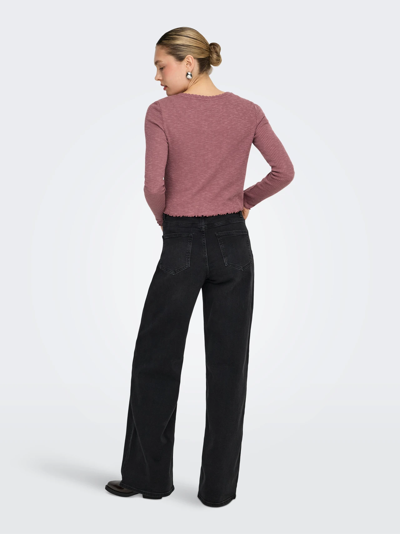 Only FEMMES NICOLE L/S SCALLOP CARDIGAN